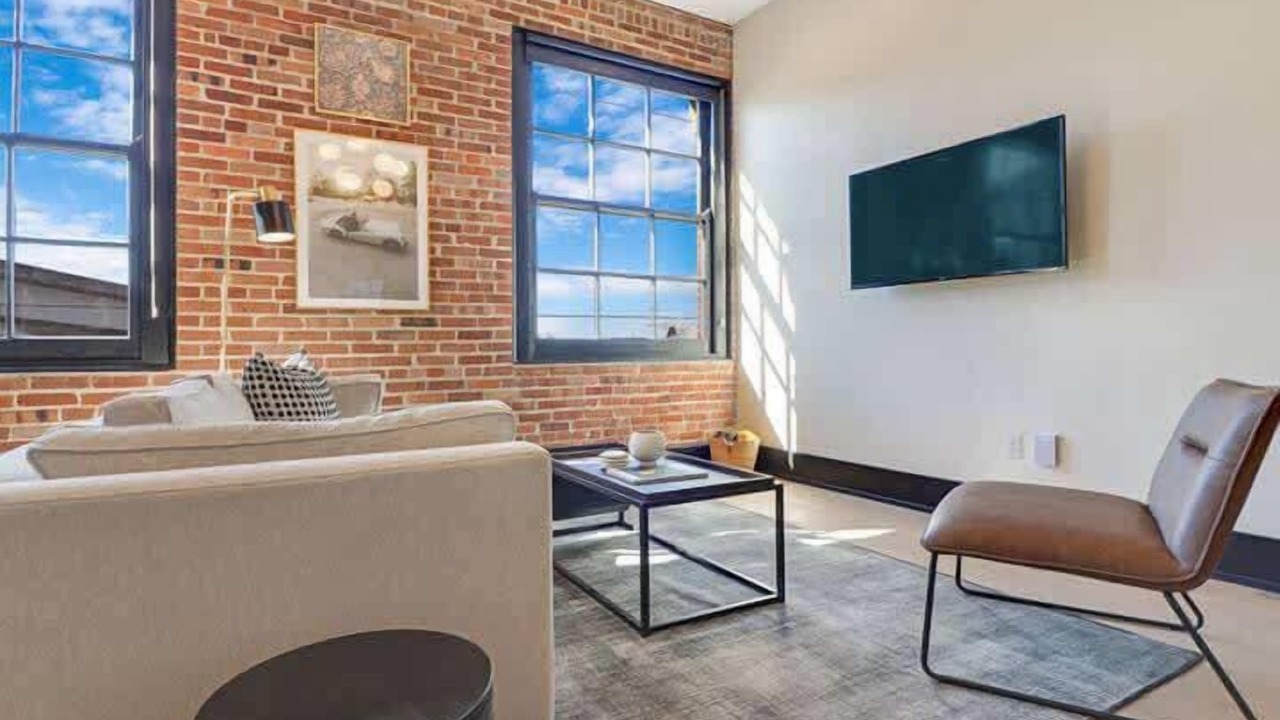Photo of Livingroom in Arts/Warehouse District