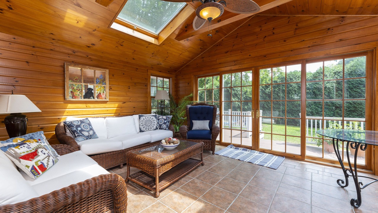 Photo of Livingroom in Jamestown