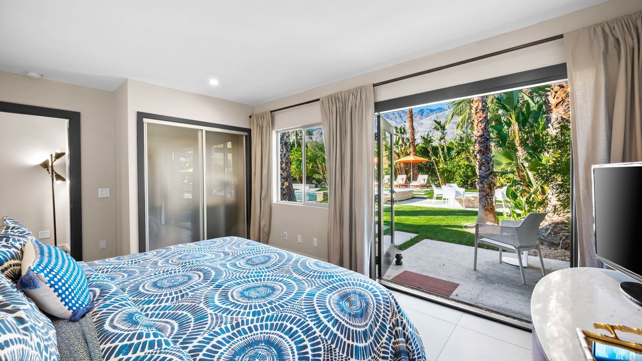 Photo of Outdoor in Warm Sands