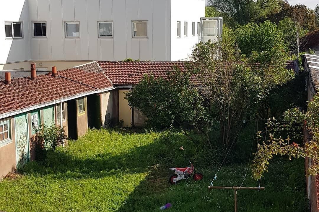 Photo of Outdoor in Persan