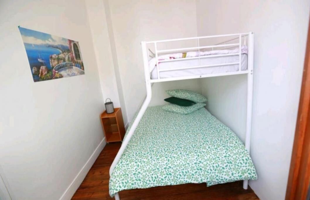Photo of Bedroom in Persan