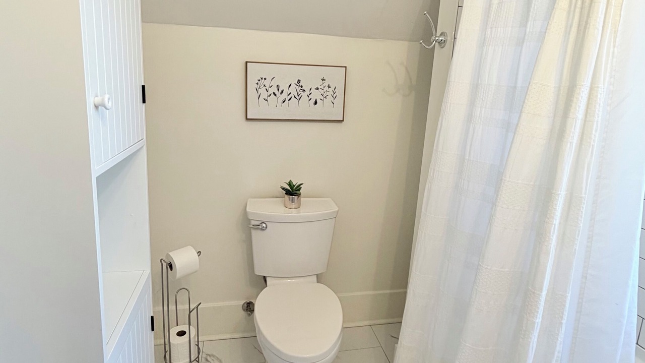 Photo of Bathroom in Kutzky Park