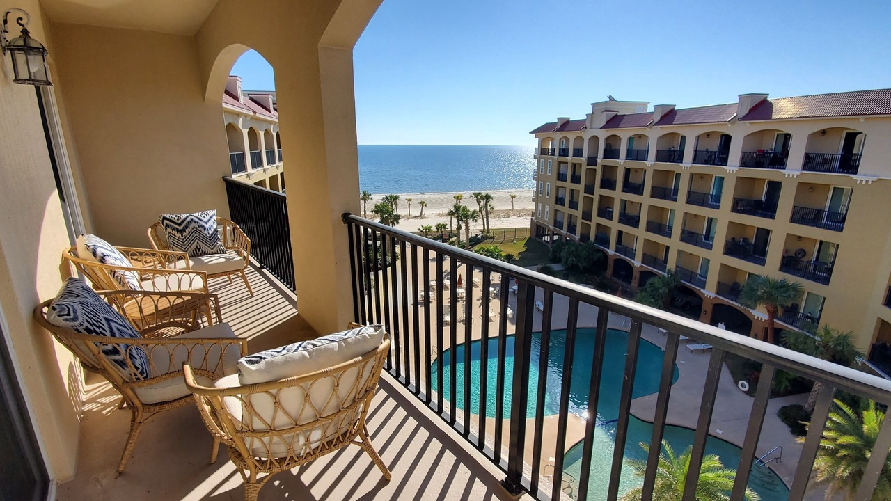 Photo of Patio Balcony in Henderson Point