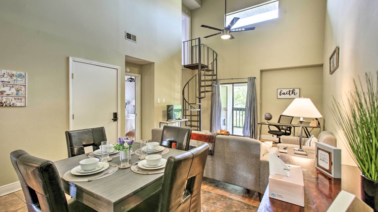 Photo of Livingroom in Highlands - Perkins