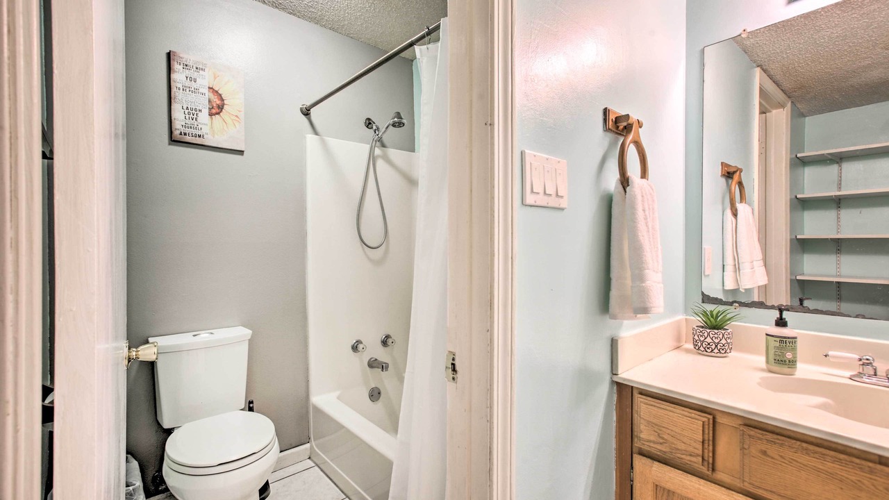 Photo of Bathroom in Highlands - Perkins