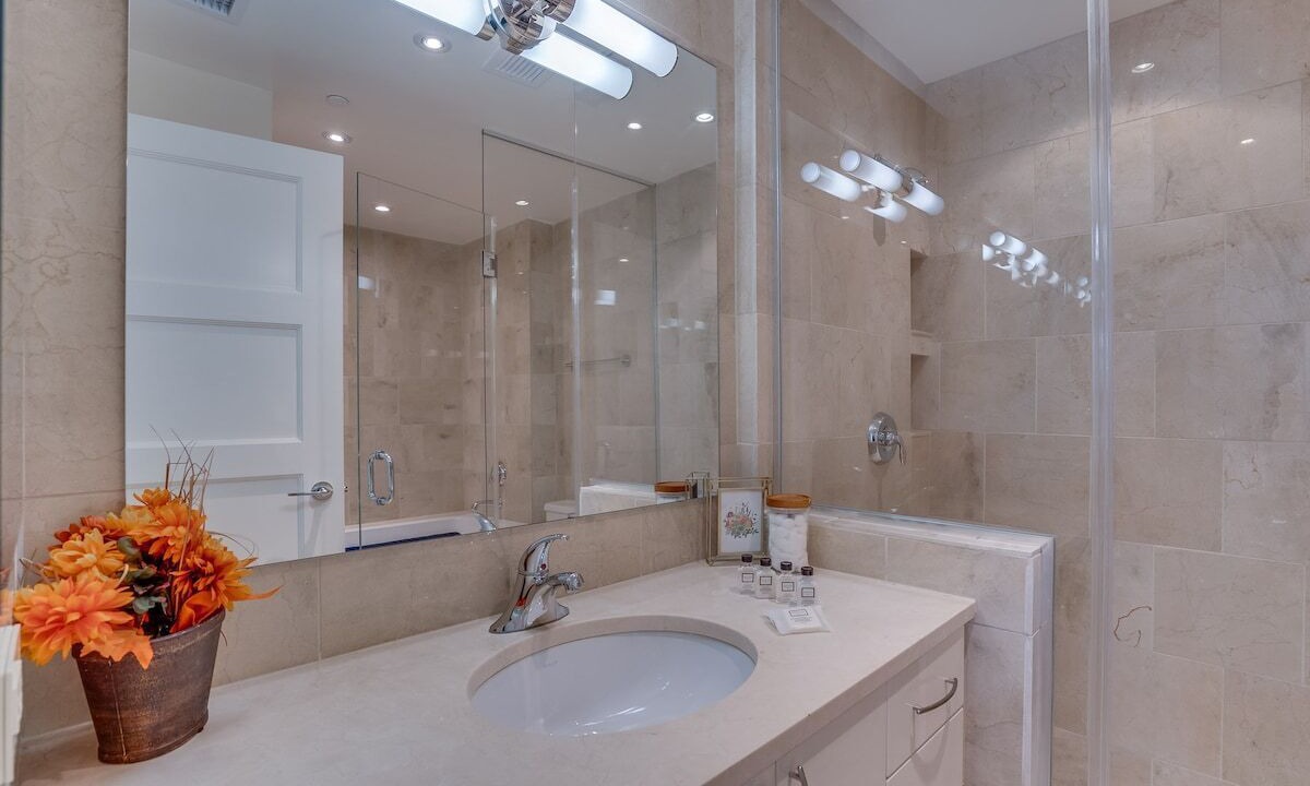 Photo of Bathroom in Shaw