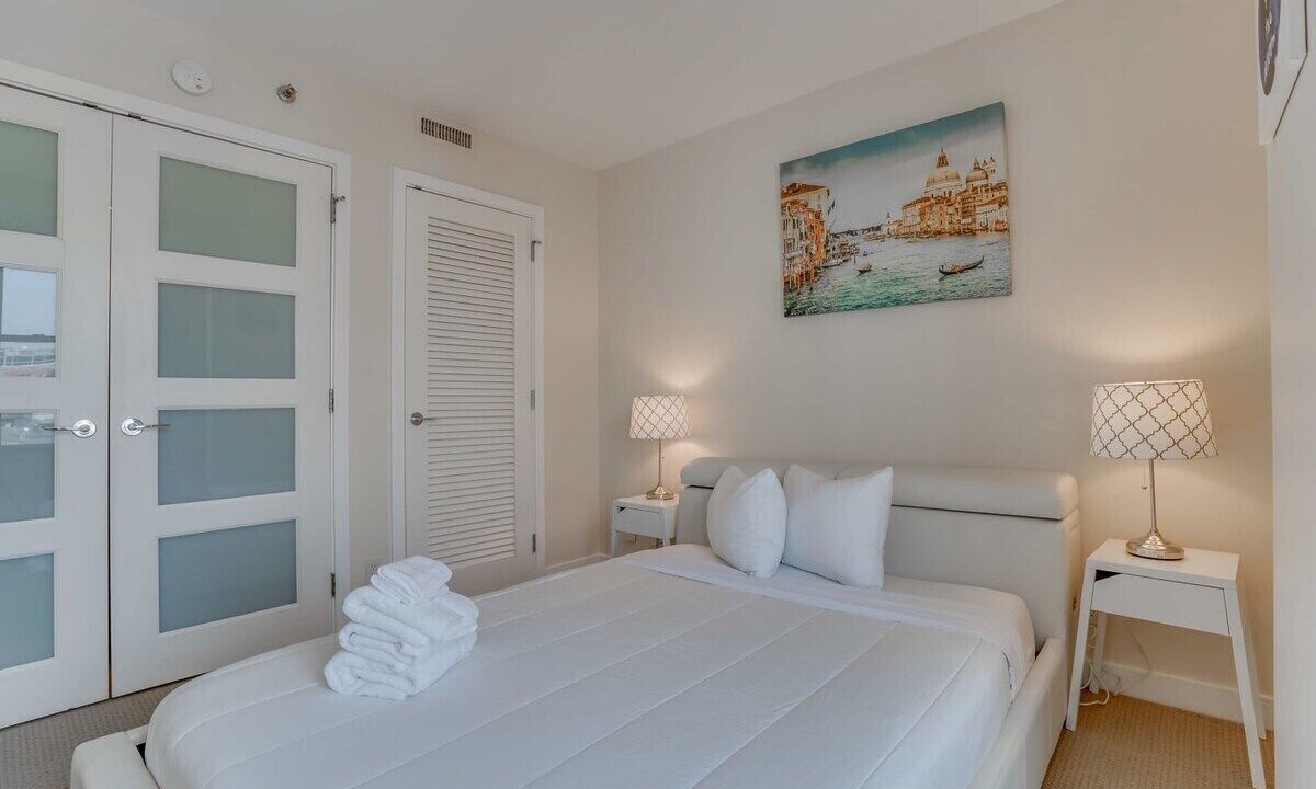 Photo of Bedroom in Shaw