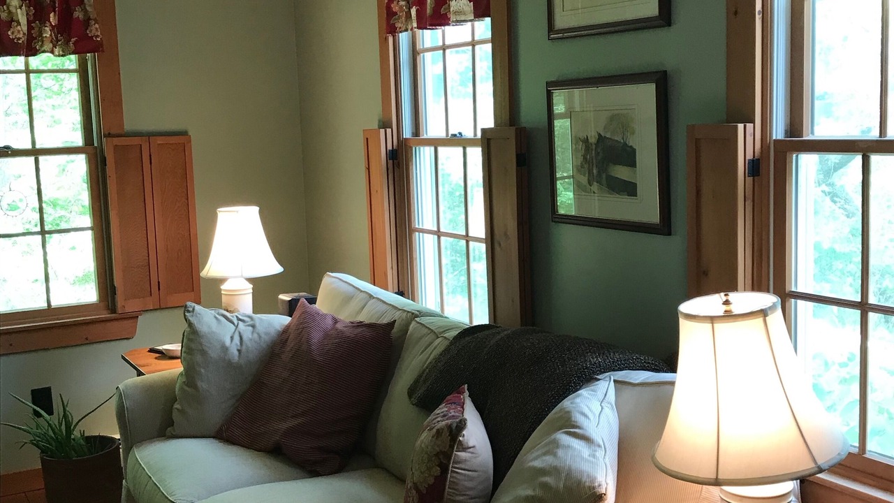 Photo of Livingroom in Brewster