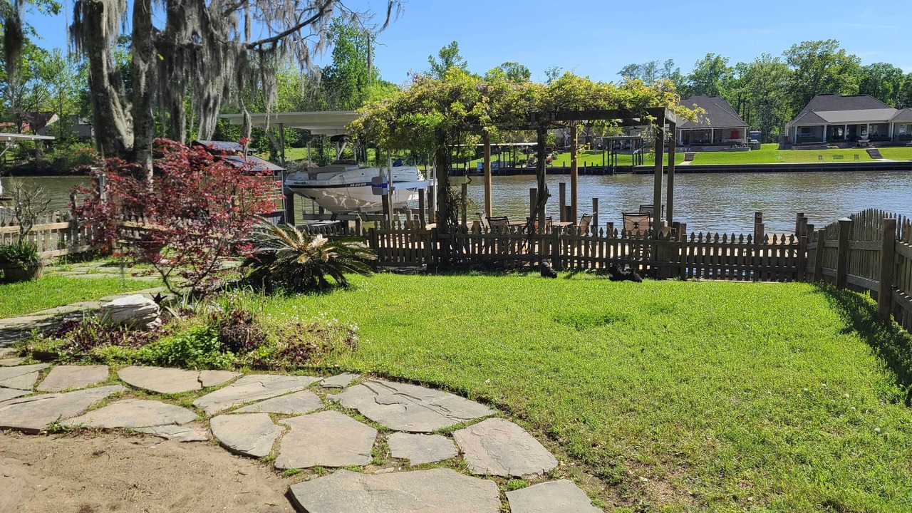 Photo of Others in Maurepas