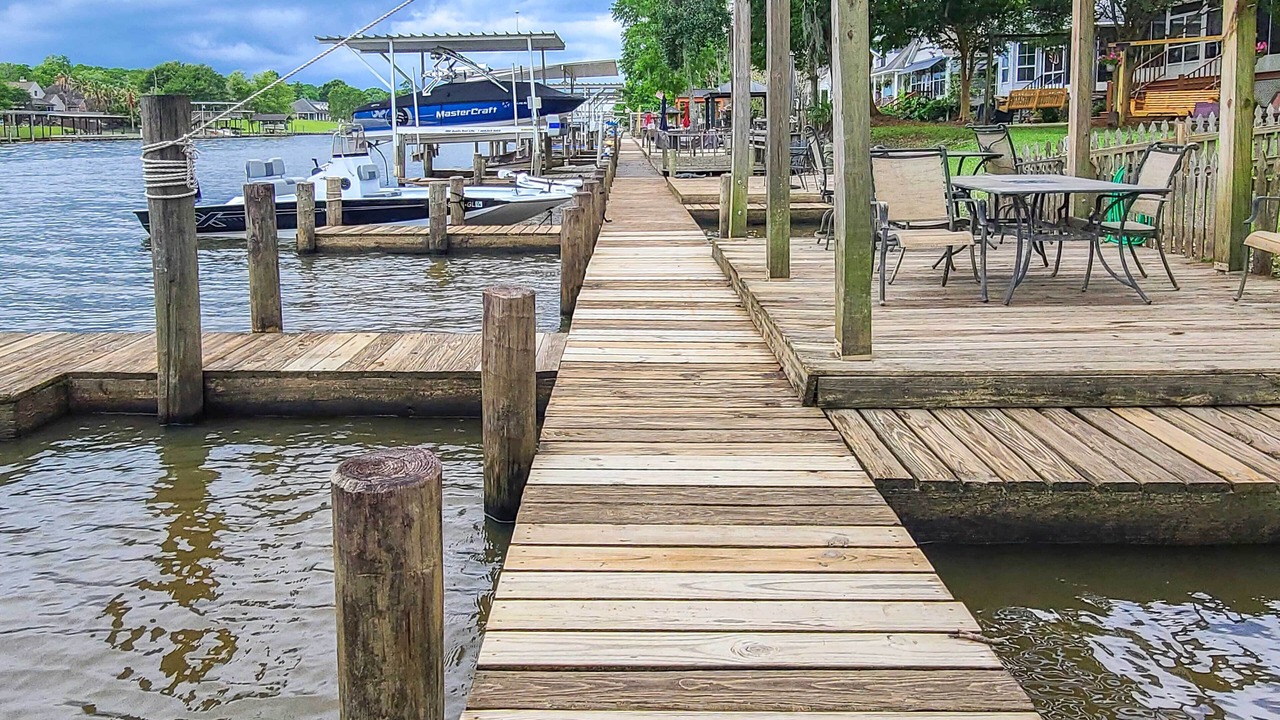 Photo of Others in Maurepas