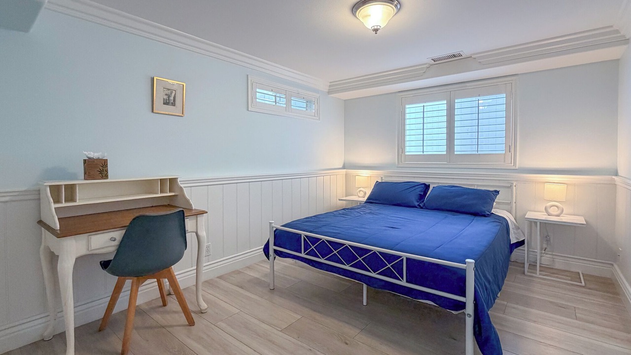 Photo of Bedroom in Silver Strand