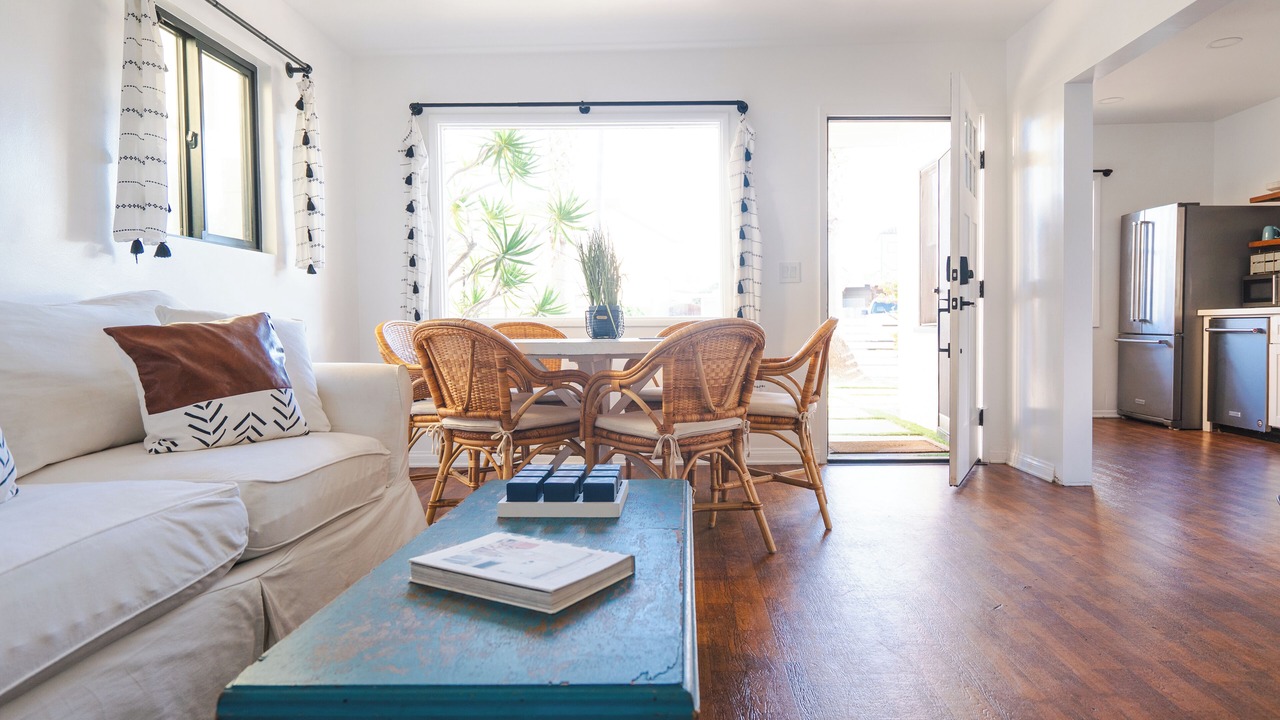 Photo of Livingroom in Pierpont Bay