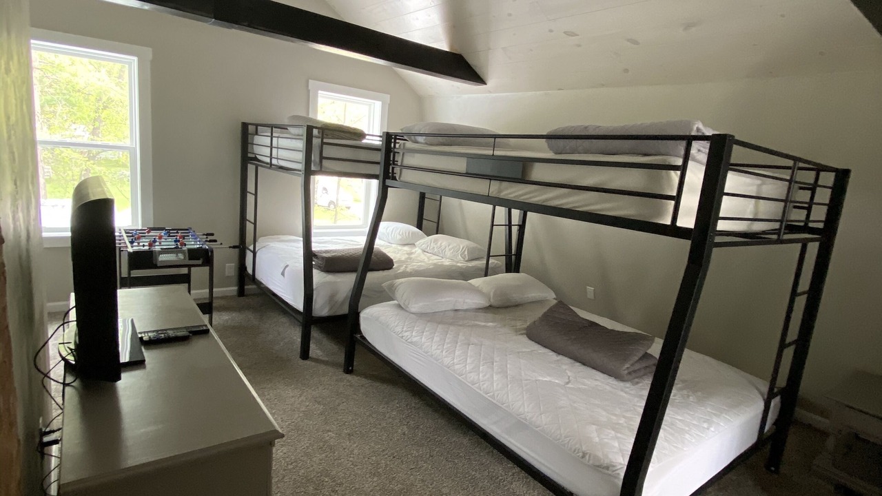Photo of Bedroom in King