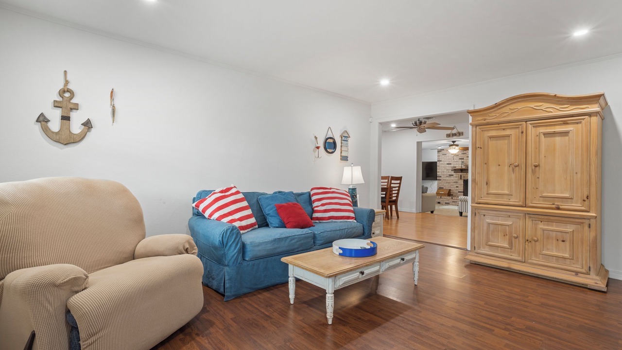 Photo of Livingroom in Ocean Springs