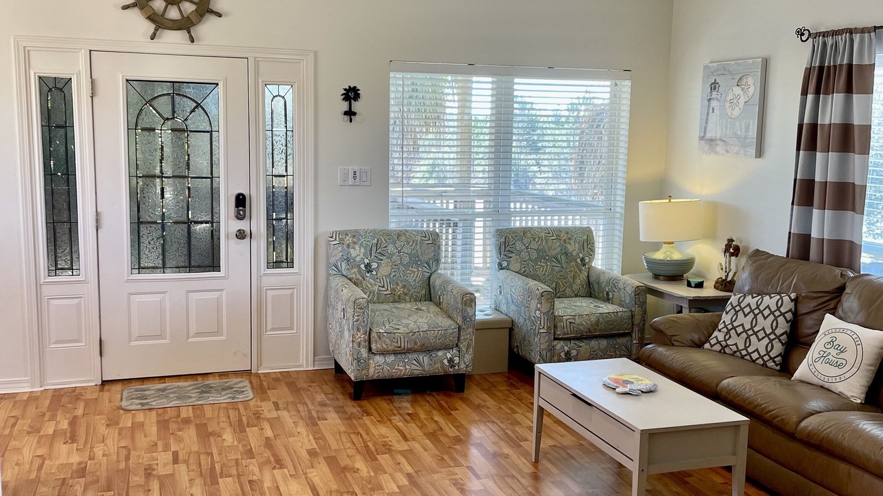 Photo of Livingroom in Shoreline Park