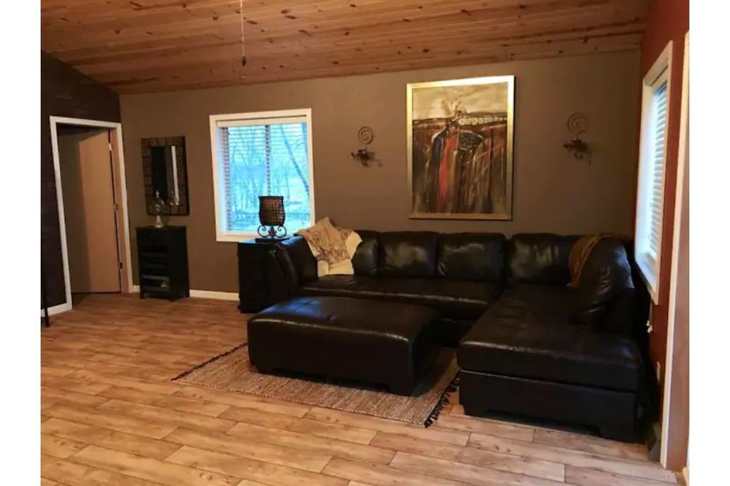 Photo of Livingroom in Prairie Du Chien