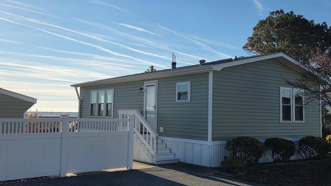 Photo of Others in Assateague Pointe