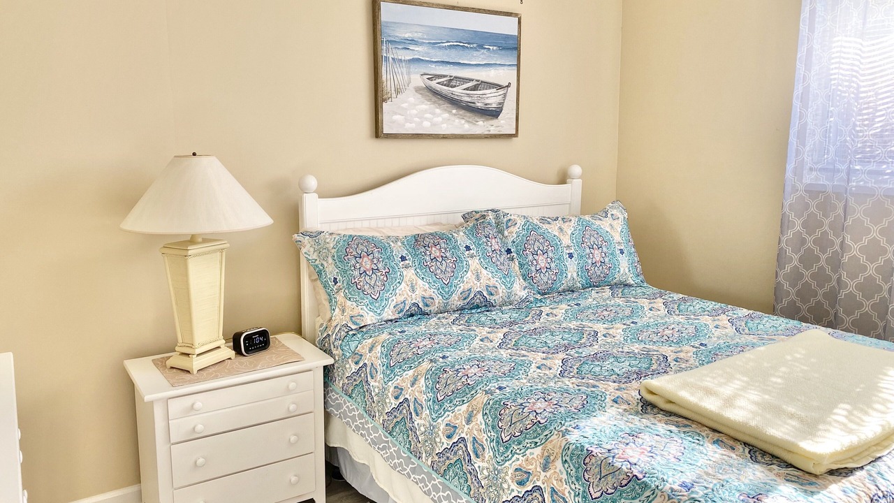 Photo of Bedroom in Hillsmere Shores