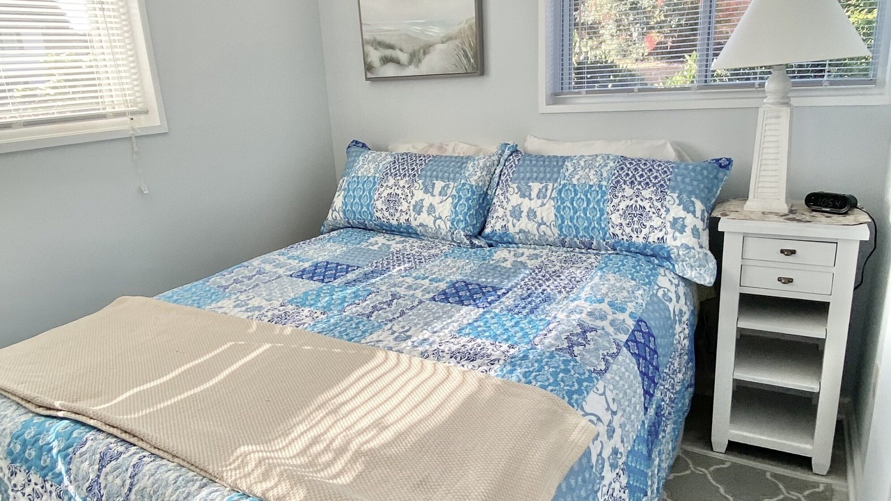Photo of Bedroom in Hillsmere Shores