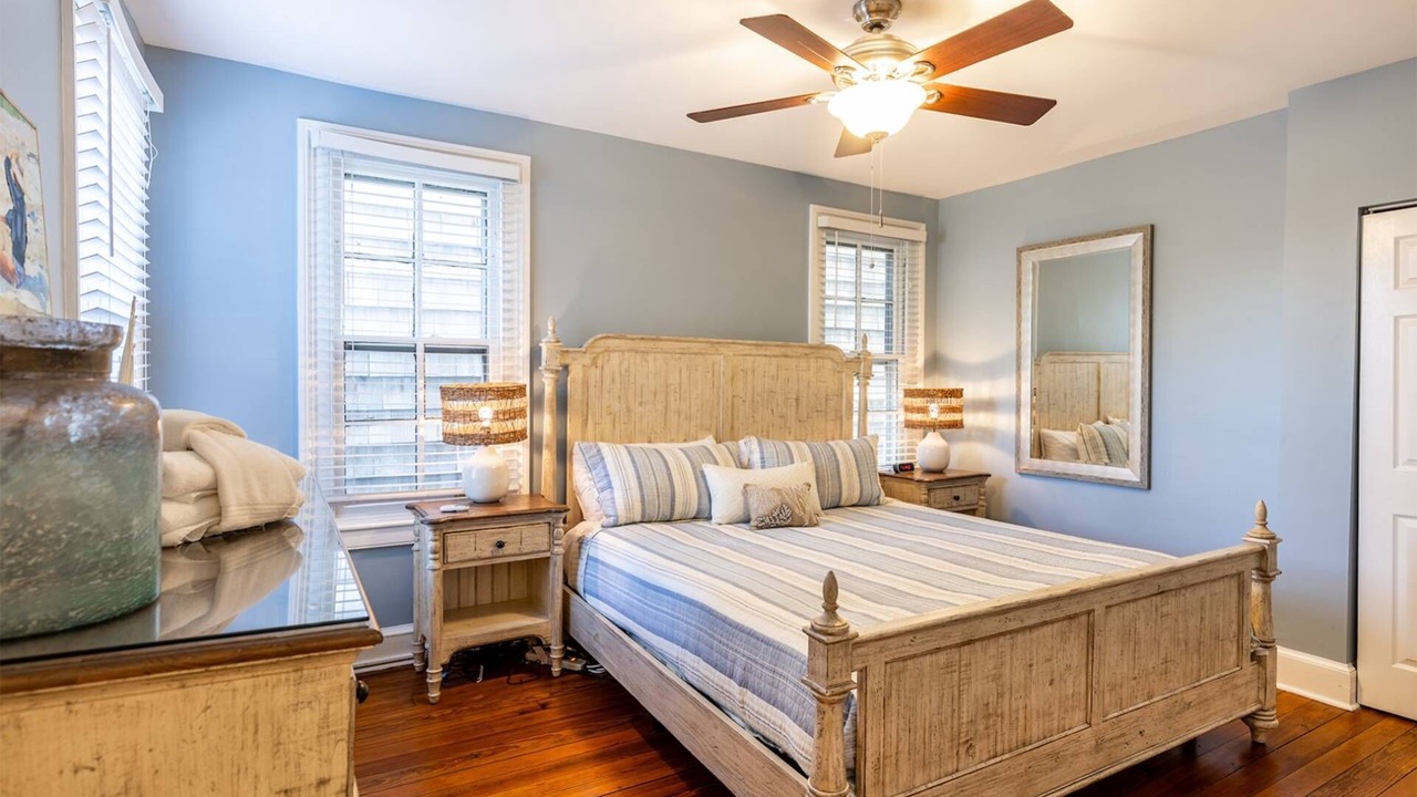 Photo of Bedroom in Historic District