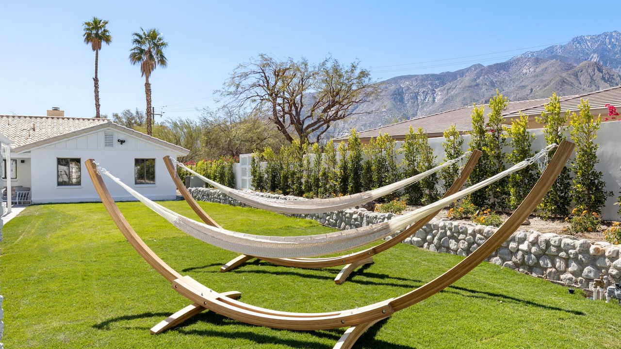 Photo of Outdoor in Racquet Club West