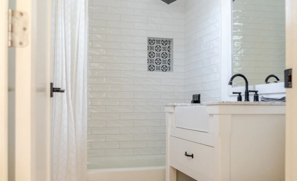 Photo of Bathroom in Pierpont Bay