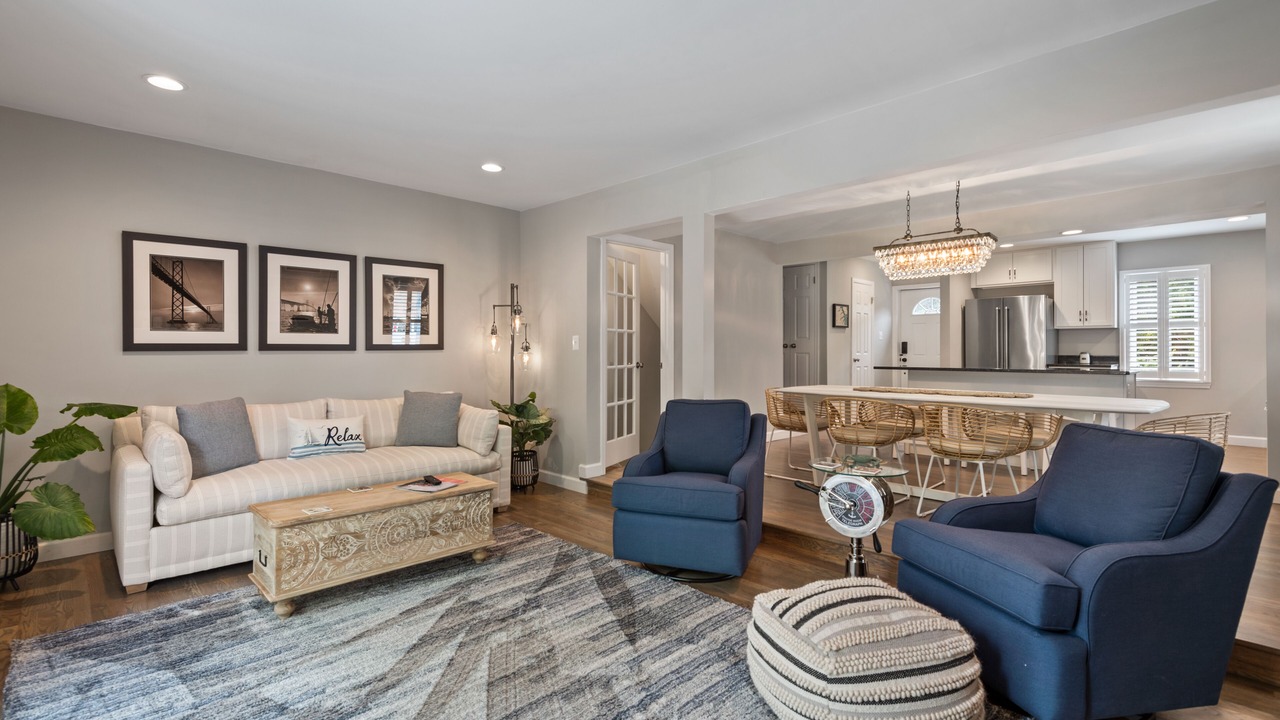 Photo of Livingroom in Historic District