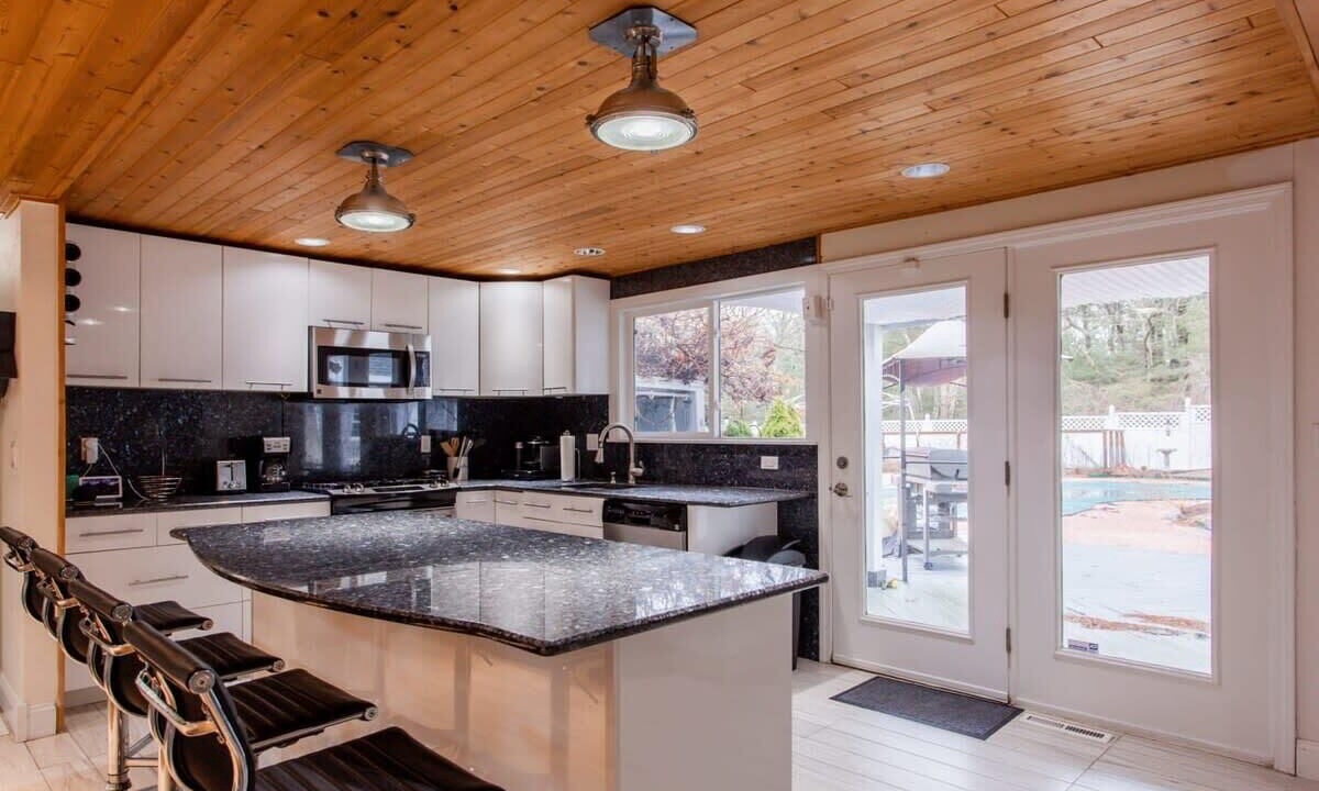 Photo of Kitchen in West Barnstable