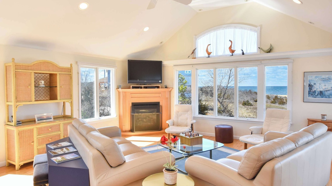 Photo of Livingroom in North Eastham