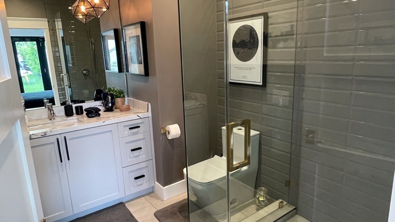 Photo of Bathroom in Hollywood