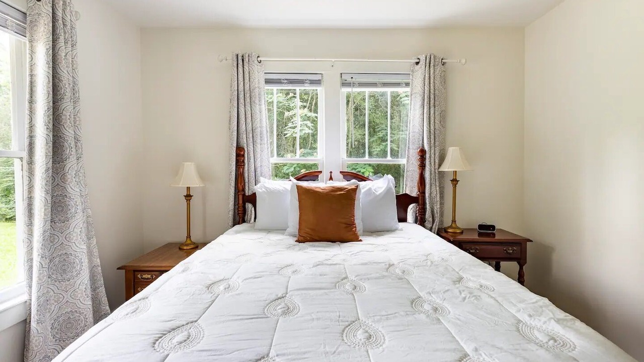Photo of Bedroom in Stone County