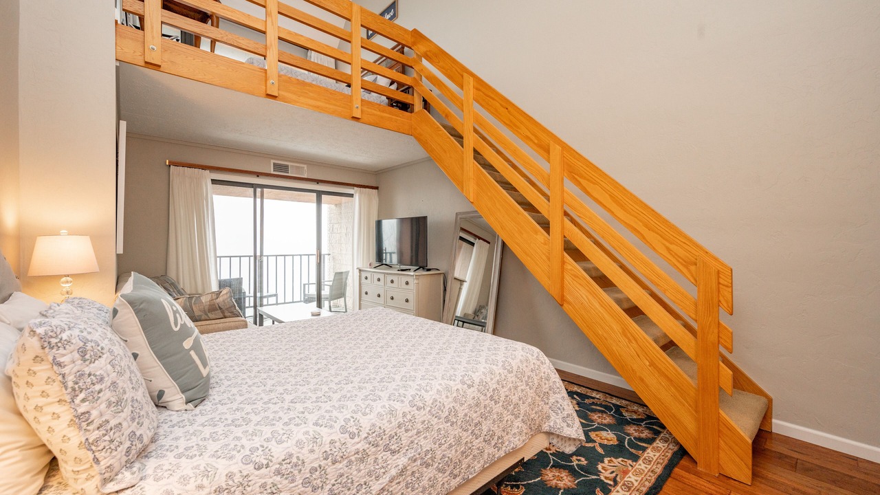 Photo of Bedroom in Mountainside