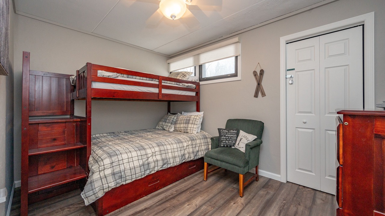 Photo of Bedroom in Mountainside