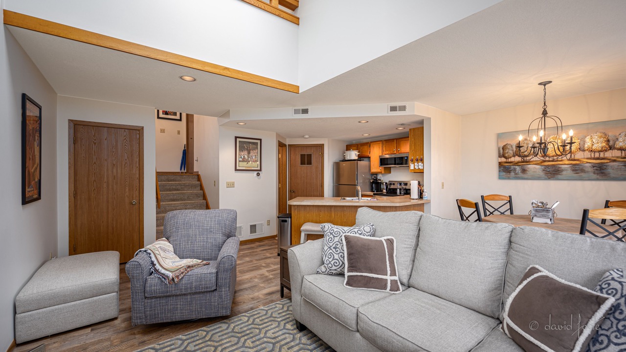 Photo of Livingroom in The Galena Territory