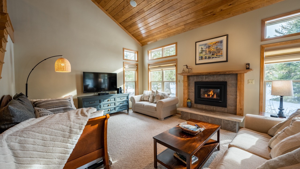 Photo of Livingroom in Fish Creek