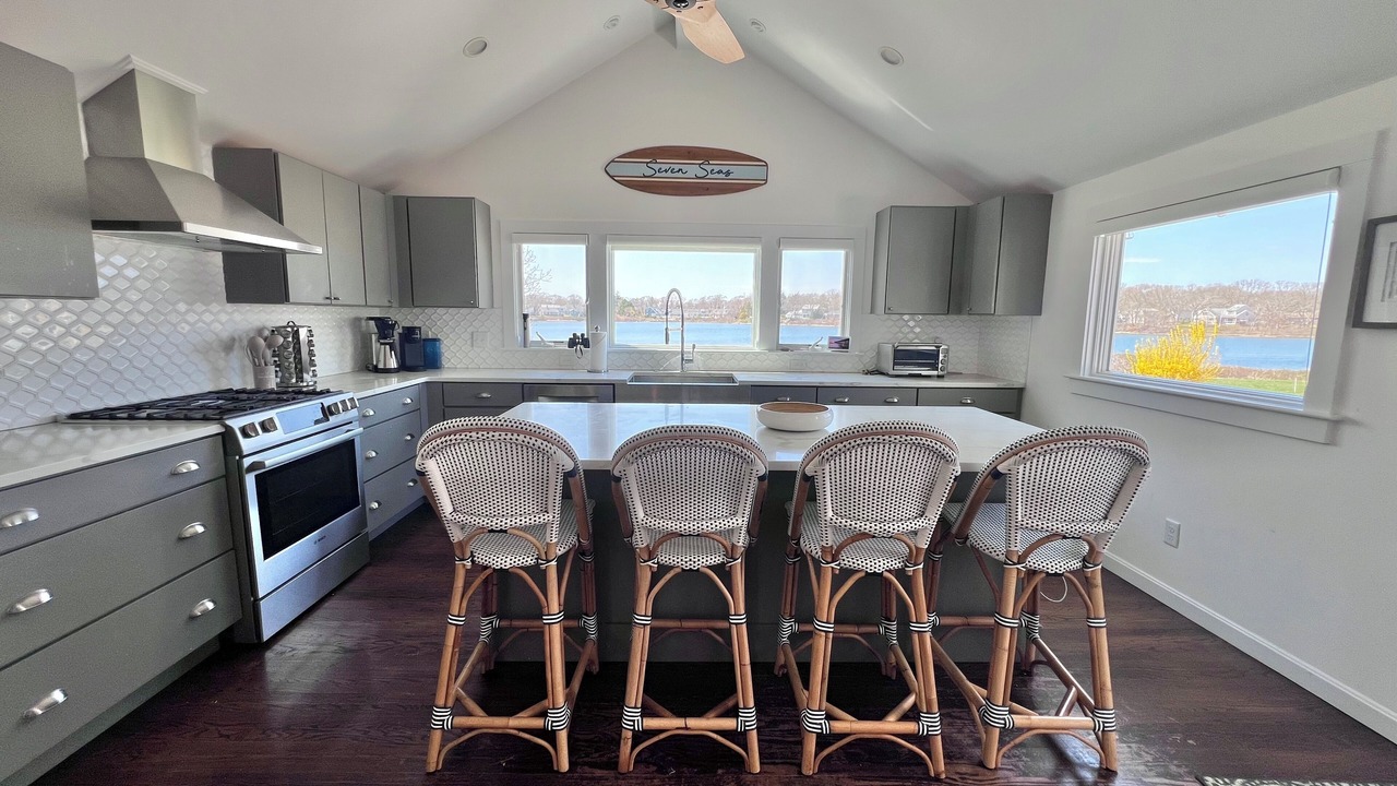 Photo of Kitchen in Mara Vista