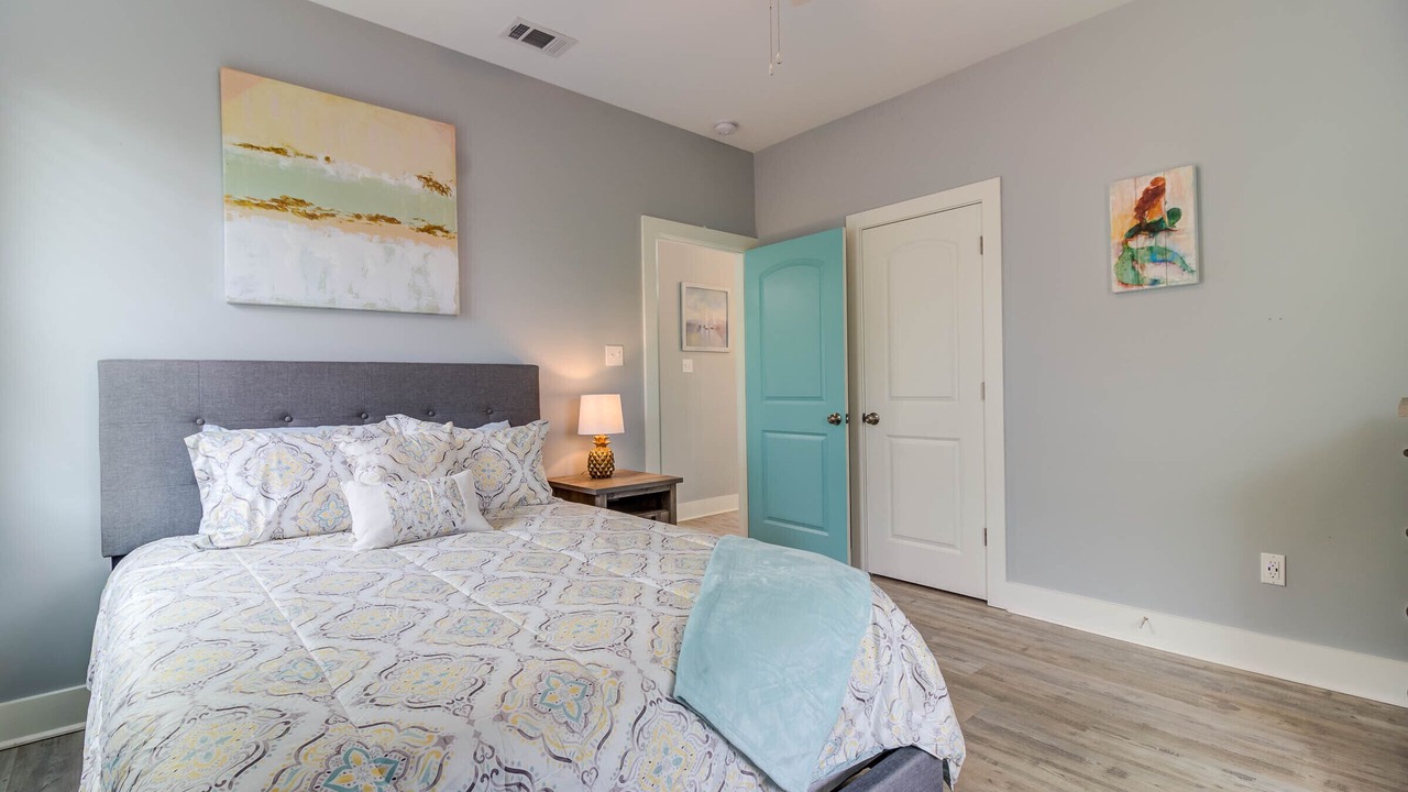 Photo of Bedroom in Mississippi City