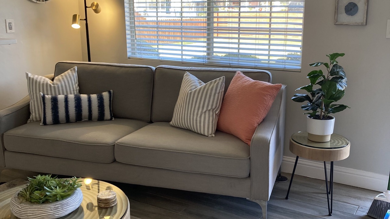 Photo of Livingroom in Oleander - Sunset