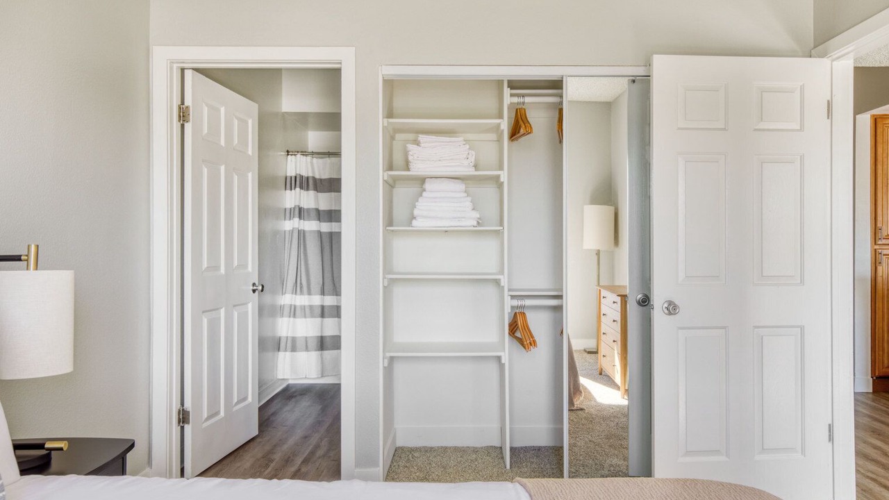 Photo of Bedroom in NoHo Arts District