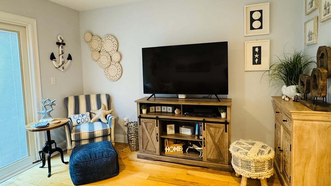 Photo of Livingroom in Brewster
