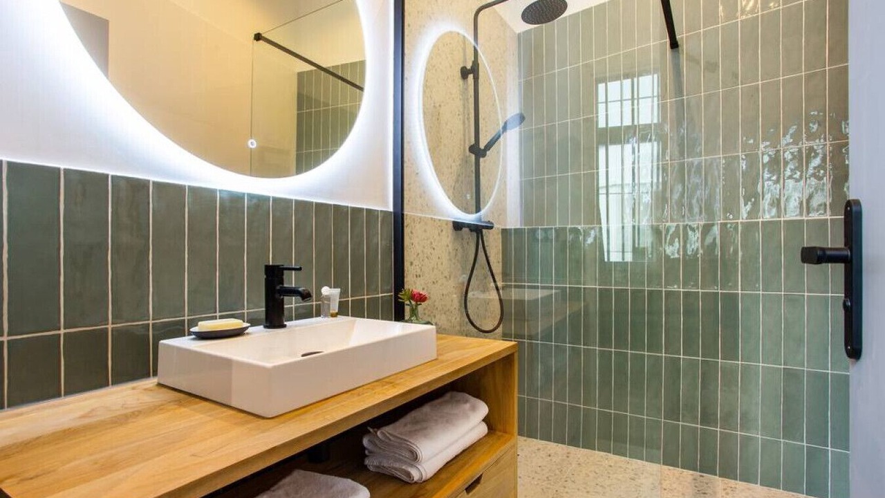 Photo of Bathroom in Saint-Lambert