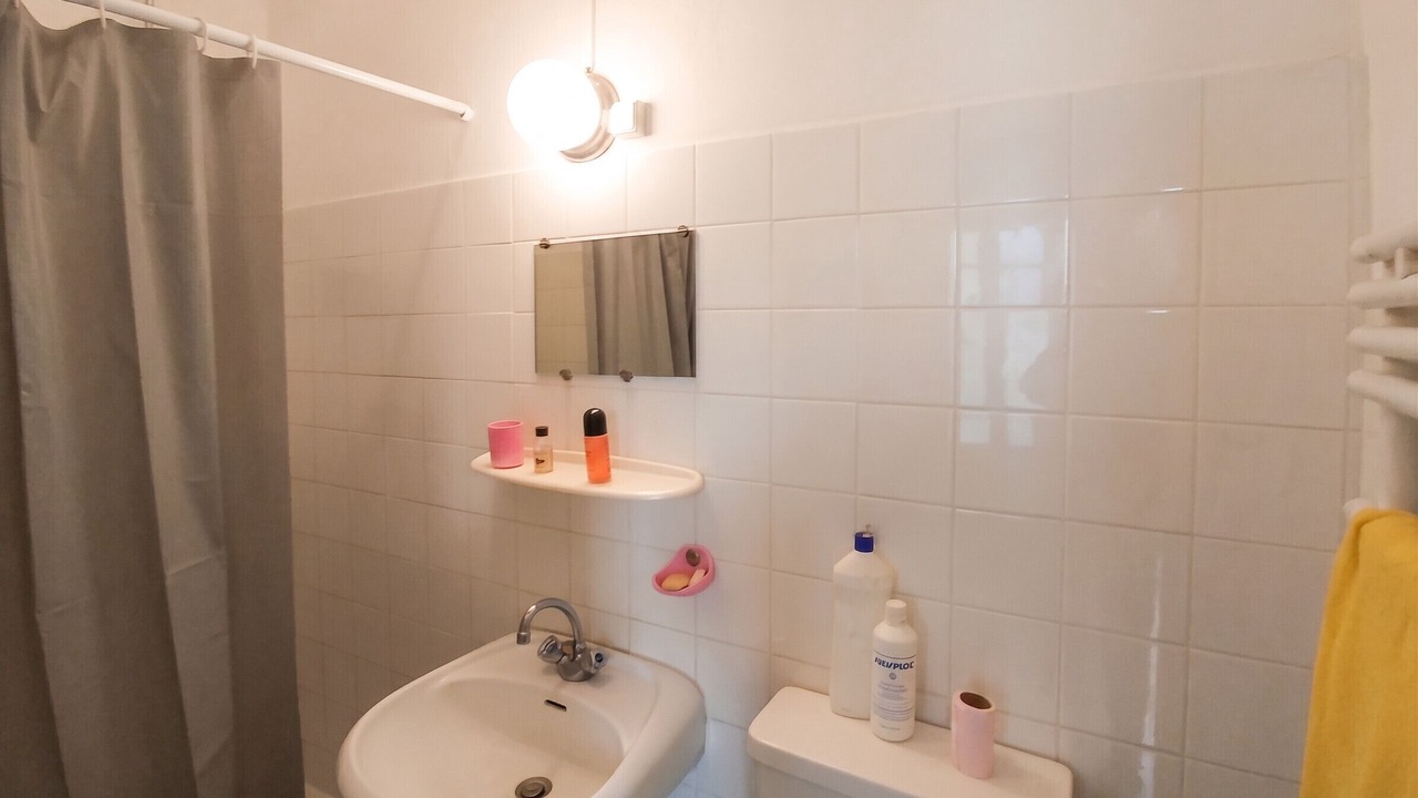 Photo of Bathroom in Montreuil