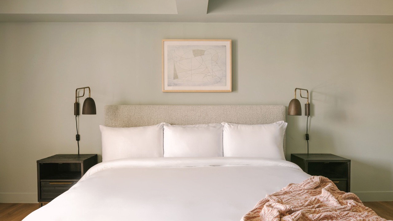 Photo of Bedroom in Newport Shores