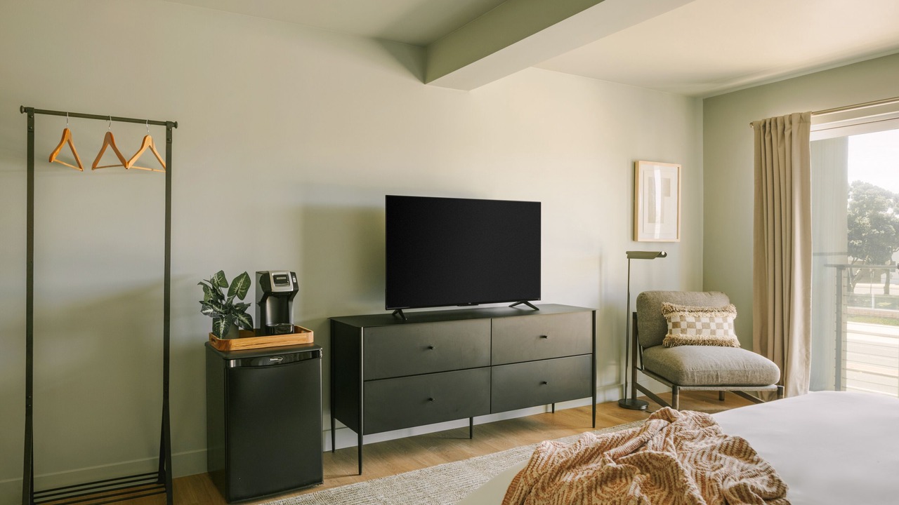 Photo of Bedroom in Newport Shores