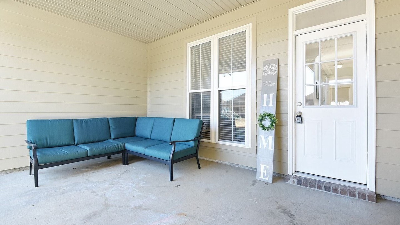 Photo of Patio Balcony in Sunshine