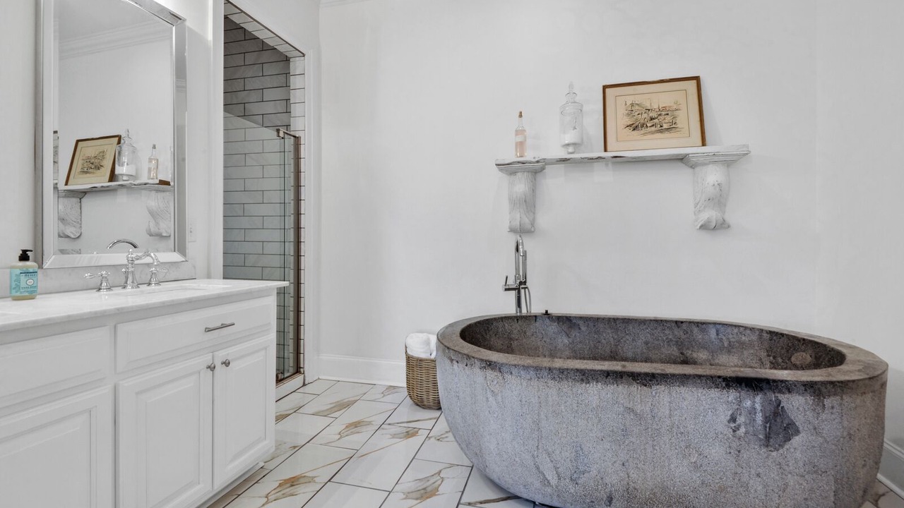 Photo of Bathroom in Waveland