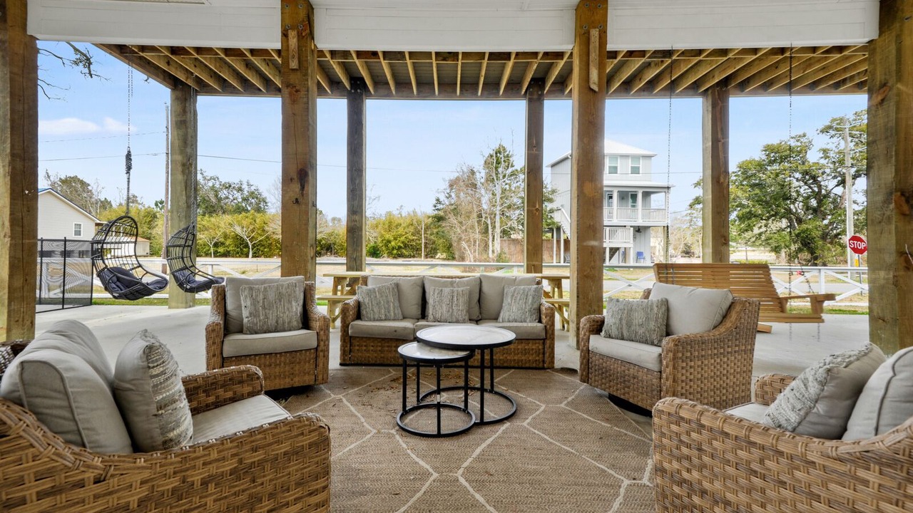 Photo of Patio Balcony in Waveland