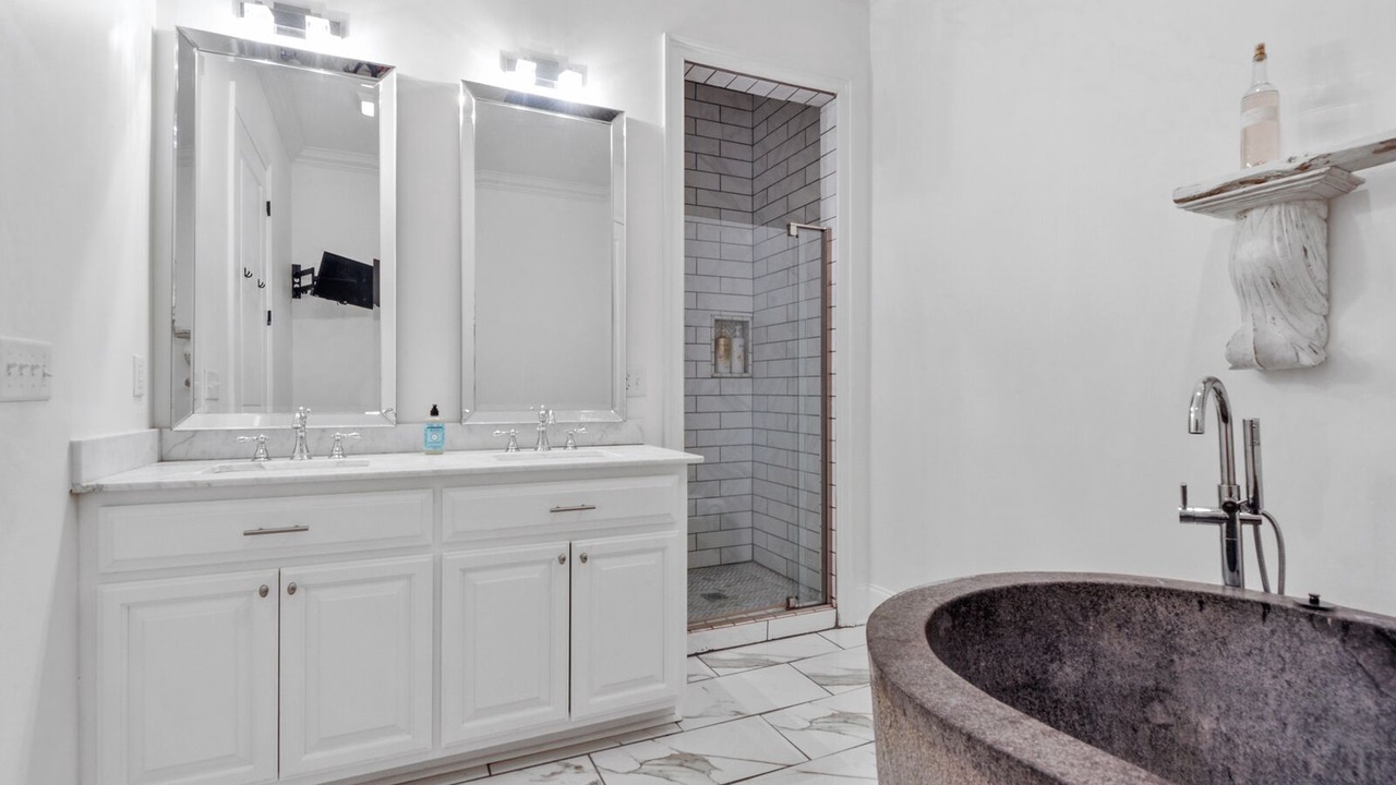 Photo of Bathroom in Waveland