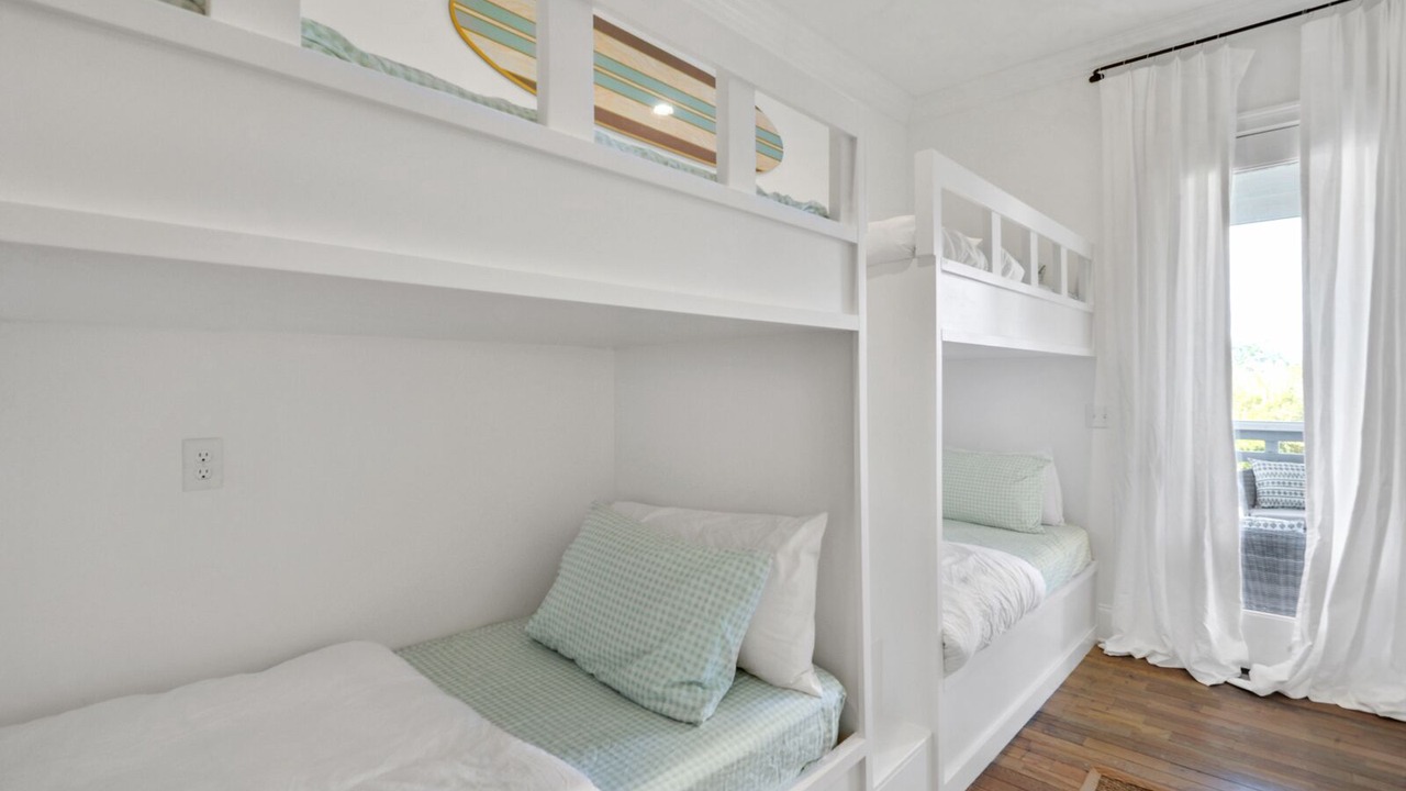 Photo of Bedroom in Waveland