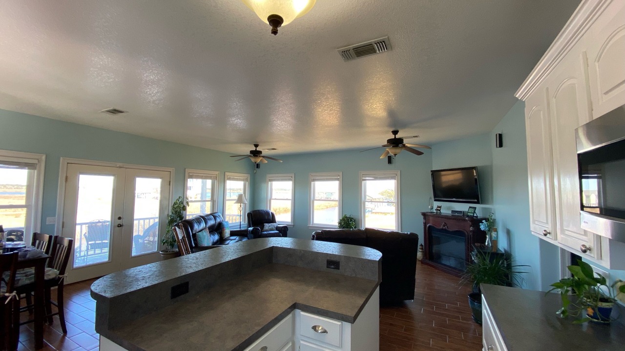 Photo of Livingroom in Shoreline Park